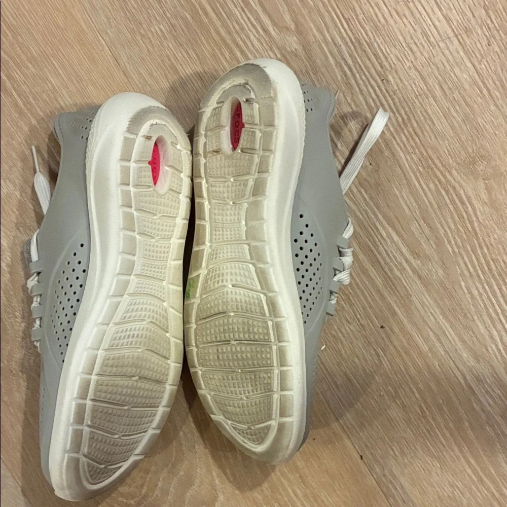 Crocs Lite Ride Pacer Sneaker 205234 by Women's Gray and Pink Waterproof light - Picture 6 of 6